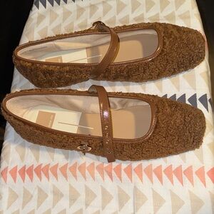 Dolce Vita Brown Textured Flats - flash sale